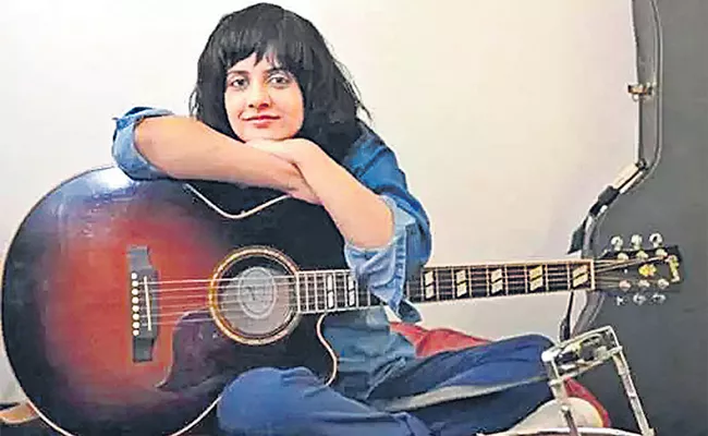 Music Composer Jasleen Royal Biography How She Came To Industry - Sakshi
