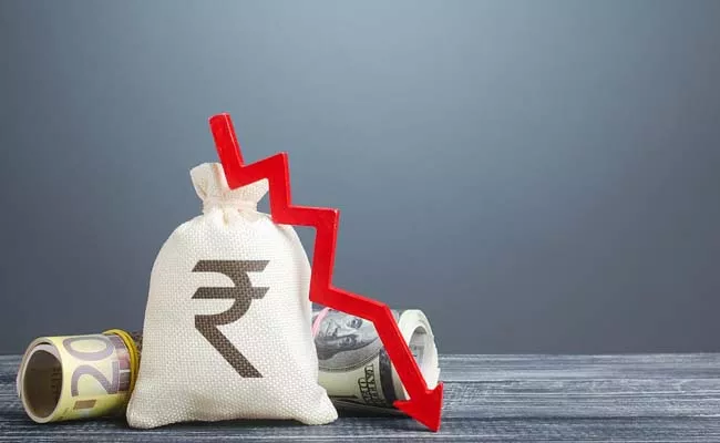 Rupee recovers from record low will down further check here - Sakshi