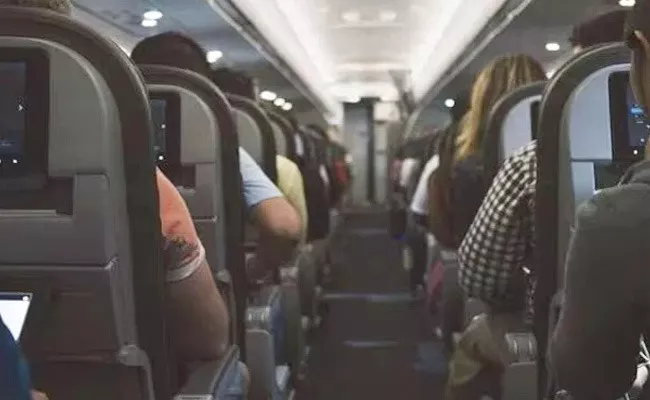 Man Harasses Air Hostess On SpiceJet Flight - Sakshi