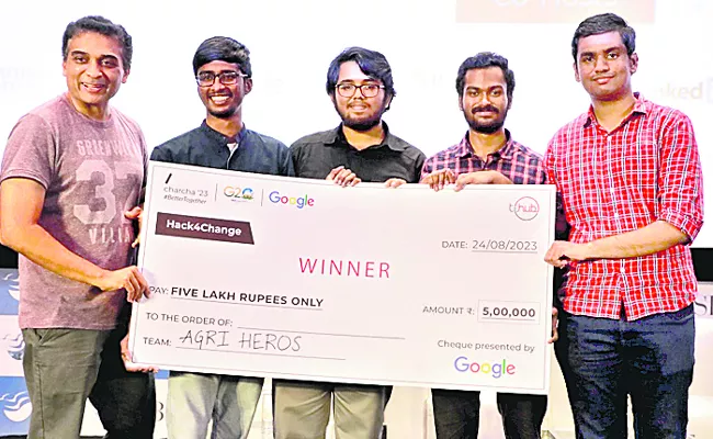 Team Agri Heroes android app bags first prize at tech driven Charcha 23 summit - Sakshi
