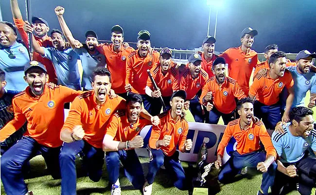 South Zone Beat East Zone By-45 runs Clinch Deodhar Trophy-9th Time - Sakshi