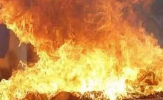 explosion at steel factory in Rasmara - Sakshi