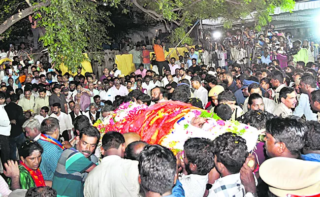 Gaddar funeral with state honours - Sakshi