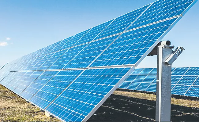 Solar capacity addition in India declines 58 pc to 1. 7 GigaWatt in Apr-Jun - Sakshi