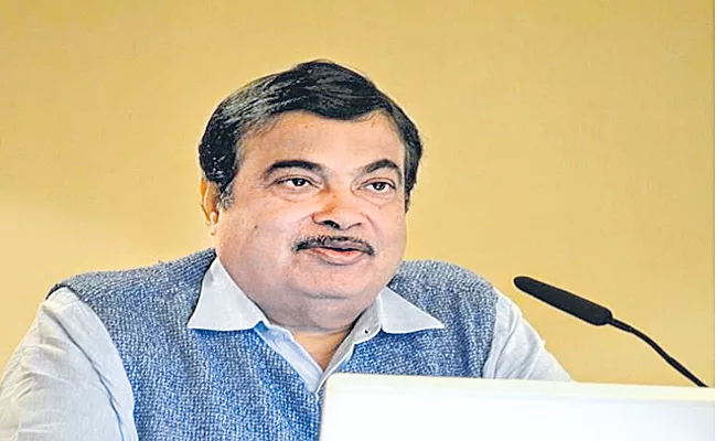 Auto dealers should also open vehicle scrapping facilities says Nithin Gadkari - Sakshi
