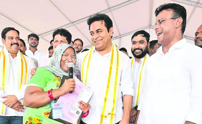 Minister KTR : Inauguration Of Double Bed Room Houses In Dundigal Hyderabad - Sakshi