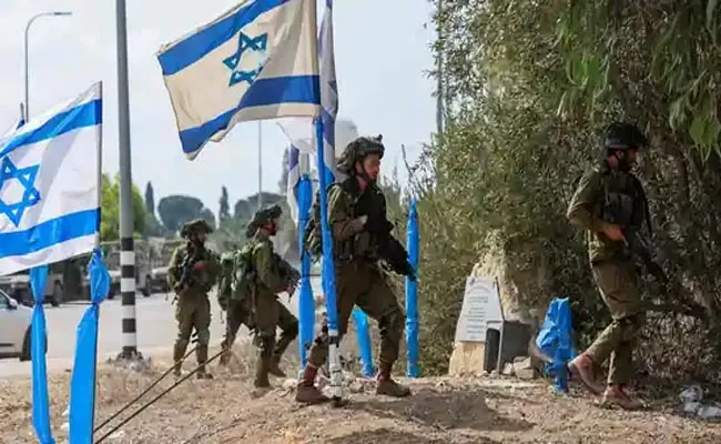 Israel Retakes Gaza Strip Border Areas - Sakshi