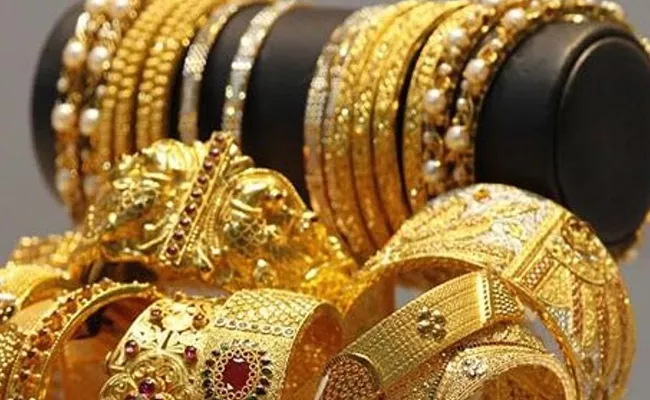 gold prices may hit rs 61000 silver may reach rs 75000 this diwali - Sakshi