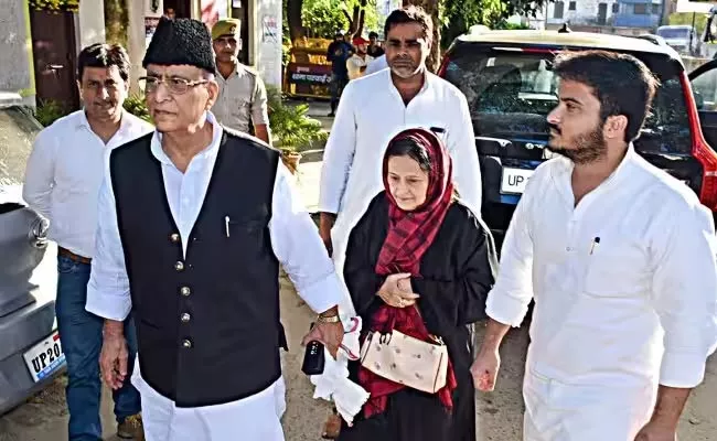 Azam Khan His Wife And Son Get 7 Year Jail Term - Sakshi