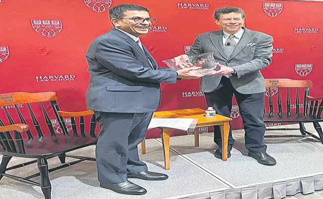 CJI Chandrachud recieves Harvard Law School Award for Global Leadership - Sakshi