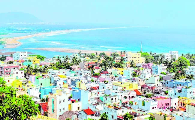 Visakhapatnam is a place in the growth hub of NITI Aayog - Sakshi