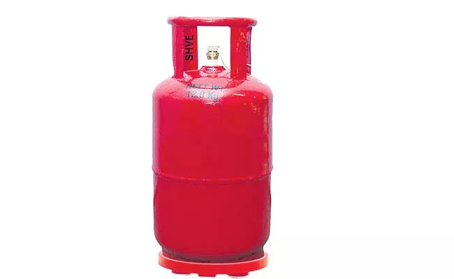 Do not pay charges for gas cylinder delivery - Sakshi