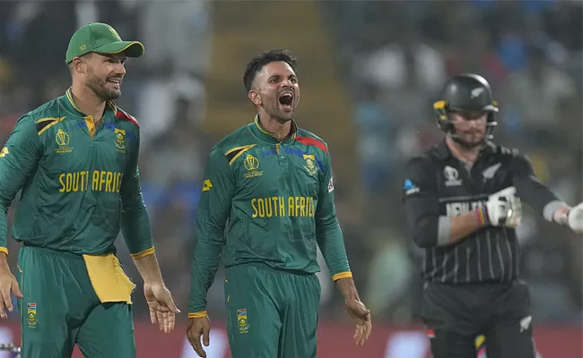WC 2023: South Africa thrash New Zealand by 190 runs - Sakshi
