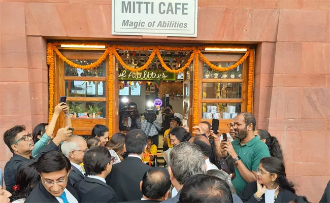 Mitti Cafe run by Disabled People Opened in Supreme Court Premises - Sakshi