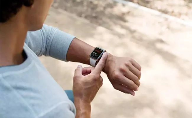 Apple Watch Helps Save Life Type 1 Diabetes In Us Based - Sakshi