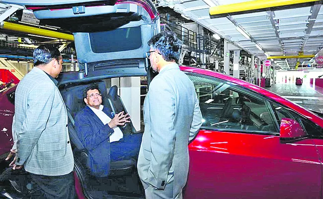 Piyush Goyal Visits Tesla Fremont Factory Musk Apologizes For Not Meeting Him - Sakshi