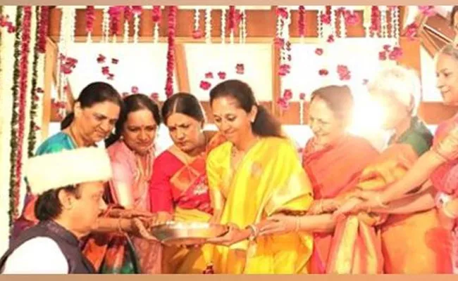 Amid Political Rift Ajit Pawar Supriya Sule Celebrate Festival Together - Sakshi