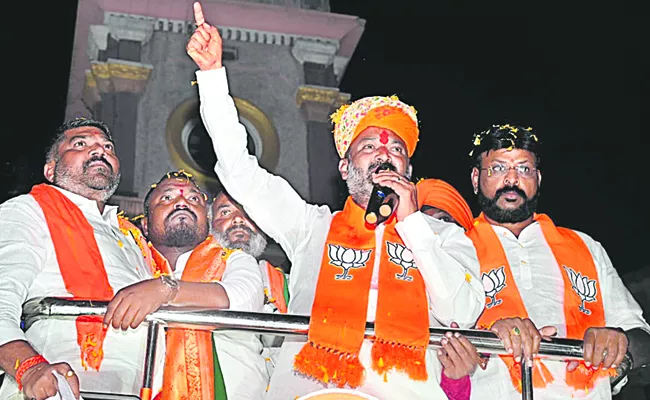 Bandi Sanjay Election Campaign In Karimnagar - Sakshi
