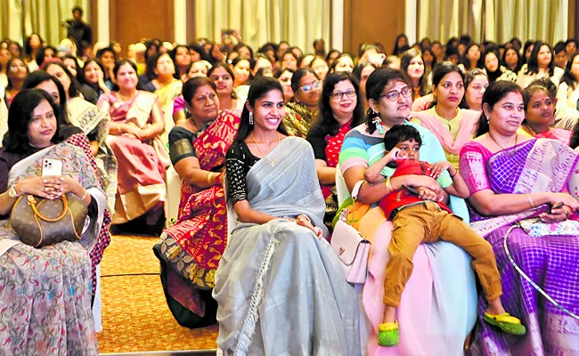 KTR assures women exclusive manifesto: telangana - Sakshi