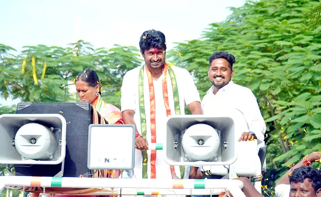 Kunduru Jana Reddy In Election campaign in nidamanoor - Sakshi