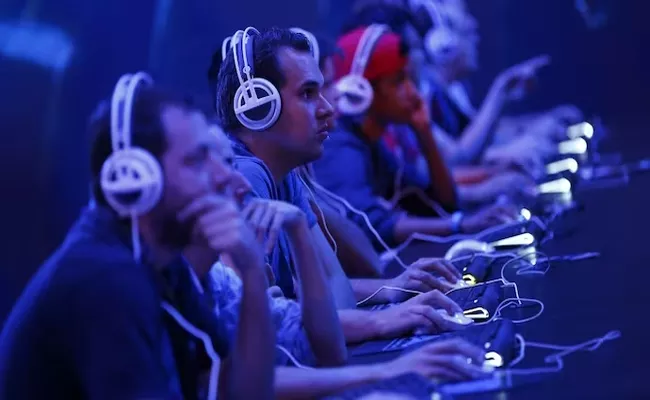 India Gaming Industry Get Higher Income Job Opportunities For Gamers Hp Landscape Study - Sakshi
