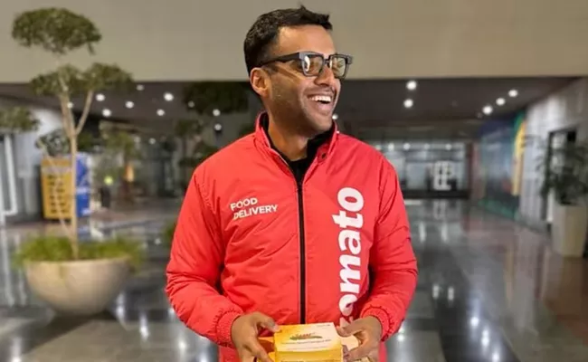 Discounts are not very big they only appear so says Zomato CEO Deepinder Goyal - Sakshi