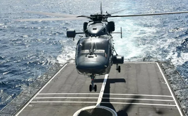 Naval sailor killed in Chetak helicopter accident in Kochi - Sakshi