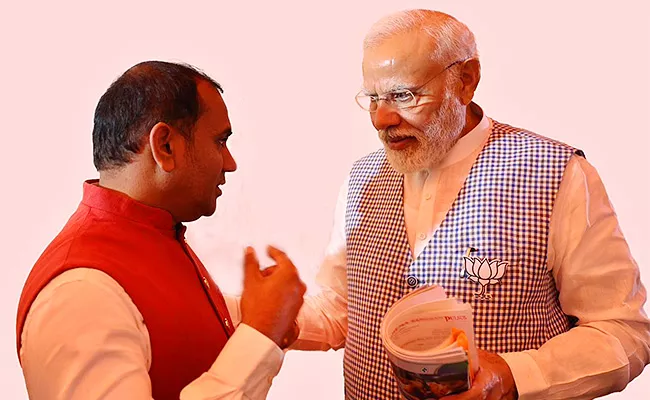 Srinubabu Gedela Meets PM  Narendra Modi - Sakshi