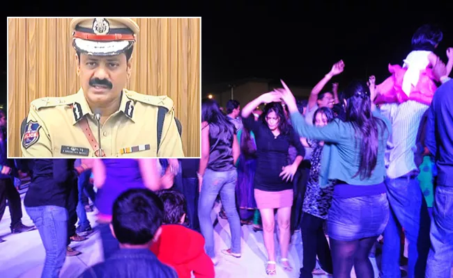 Hyderabad Police imposes curbs on New Year celebrations  - Sakshi