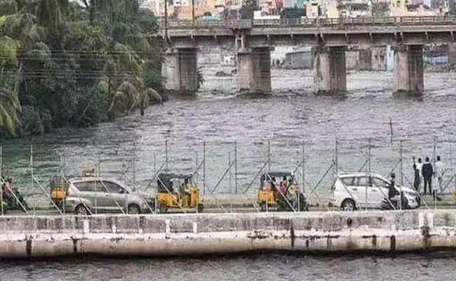 Moosarambagh bridge closed For Flyover Construction - Sakshi