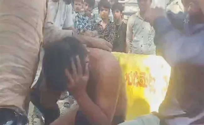 Young Man Harassing Women In Hyderabad - Sakshi