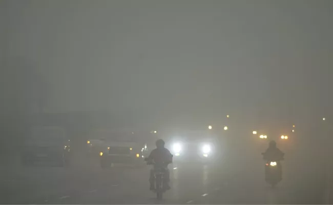 Dense fog to cover North South India IMD Warn - Sakshi