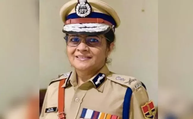 Nina Singh Becomes First Woman To Appointed As DG Of CISF - Sakshi