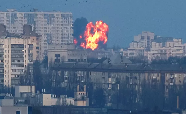 Russia-Ukraine war: Russia launches one of its biggest air attacks on Ukraine - Sakshi