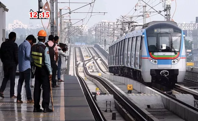 Hyderabad Metro trains to run till midnight on New Year Eve - Sakshi