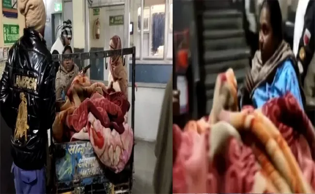 Woman Gives Birth On Vegetable Cart Just Outside Hospital - Sakshi