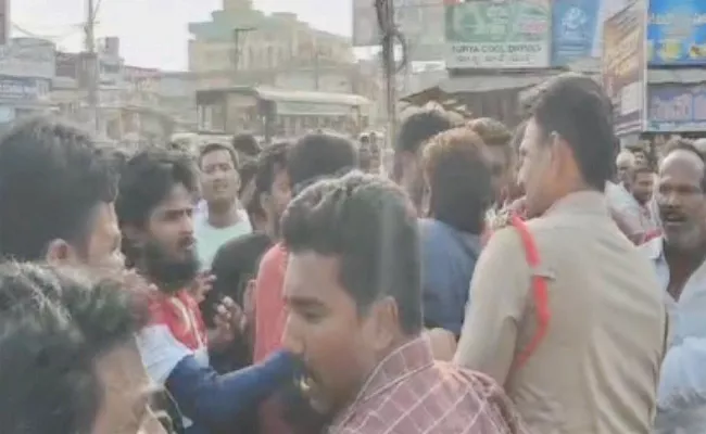 Clash Between Jana Sena Workers At Hanuman Junction - Sakshi