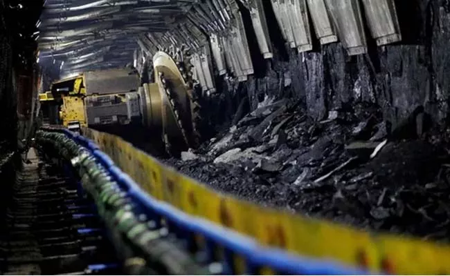 Blast In China Coal Mine 10 Dead 6 Missing - Sakshi