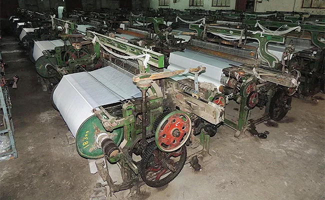 Sircilla Textile Industries Shut Down Continues For Third Day - Sakshi