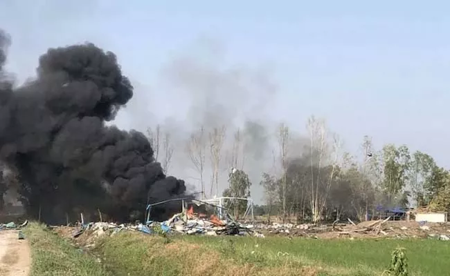 Big Blast In Thailand Crackers Factory 18 Dead - Sakshi