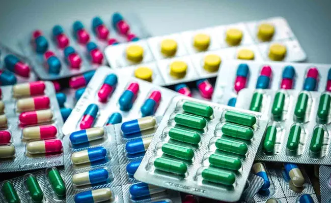 Govt asks doctors and pharmacists to mention reasons for prescribing antibiotics - Sakshi