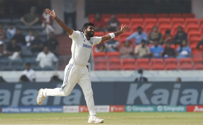 IND VS ENG 1st Test: Bumrah Took 6 Wickets On Spin Friendly Hyderabad Pitch - Sakshi