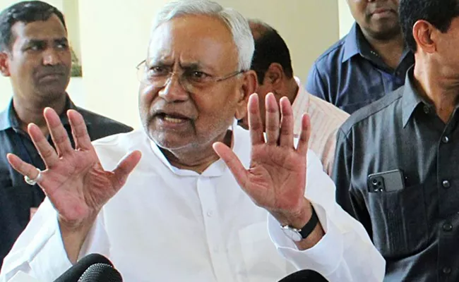 Nitish Kumar Ditches INDIA Bloc To Join Hands With BJP Again - Sakshi