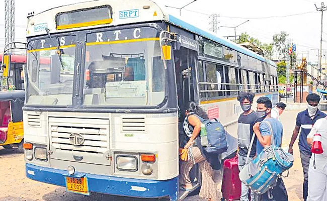 Full Crowded In Free Bus Service For Women - Sakshi