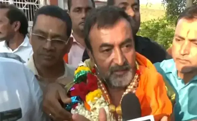 Karnataka right-wing activist Srikanth Poojari granted bail - Sakshi