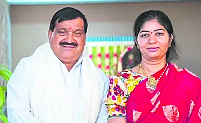 Patnam Mahender Reddy Couple join Congress Party - Sakshi