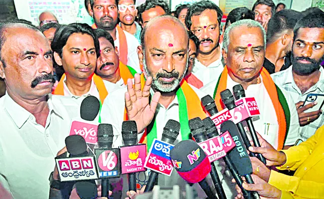 Bandi Sanjay Comments On BRS Party And Congress Party - Sakshi