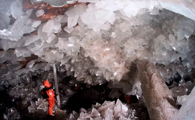 The worlds largest crystal cave is located near Chihuahua mexico - Sakshi