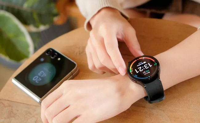Samsung Developing Non invasive Blood Sugar Monitor For Galaxy Watch - Sakshi