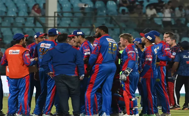 PSL 9: 13 Players Of Karachi Kings Squad Reportedly Infected With Food Poisoning, 1 Taken To Hospital - Sakshi